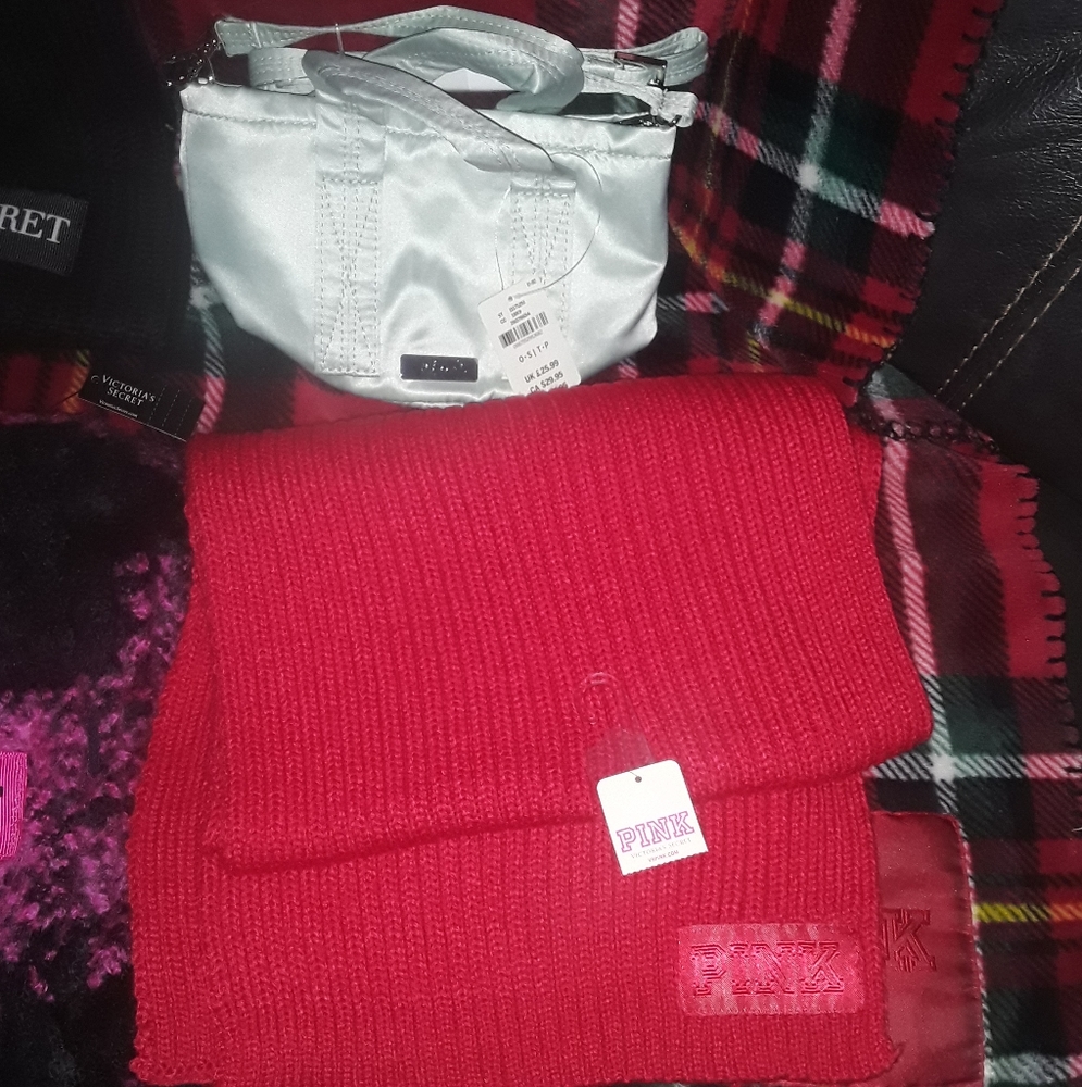 Vs/pink accessory bundle - Picture 2 of 7